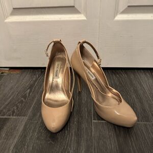 Steve Madden Nude Patent Heels